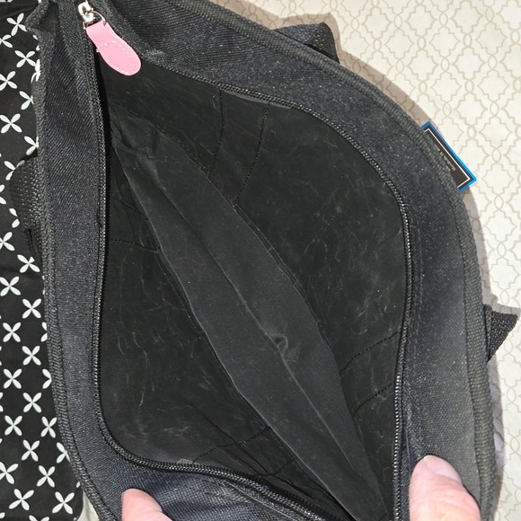 NWT Set of two women's tote bags. Global New Beginnings, Inc. - Picture 6 of 7